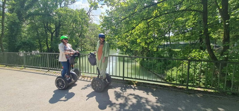 2H Best of München Sightseeings Tour - The route feel: squares, monuments, and parks in one ride