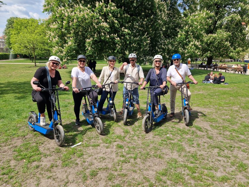 3-H Munich: Top Sights E-Scooter Tour with Local Guide - Maximilianeum, Hofgarten, Odeonsplatz: the classic sights you connect fast