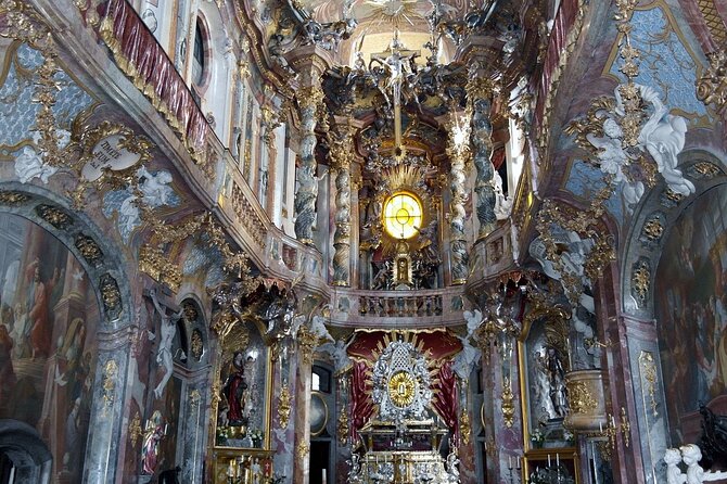 5 Top Churches in Munich Private Walking Tour - Time, tickets, and church events: how to avoid the most common headaches