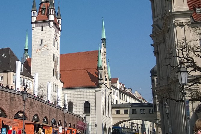 800 Years of History: A Munich GPS Audio Tour - Feldherrnhalle and Theatine Church: monuments and faith in the same corridor