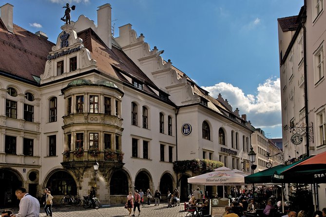 A delicacy tour through Munich's old town - Beer tasting like a pro: 3 x 0.1 l with obadzden and bread