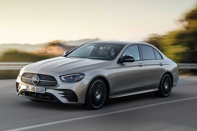 Arrival Transfer from Munich Airport to Munich City by Sedan - How the meet and greet works at Munich Airport arrivals