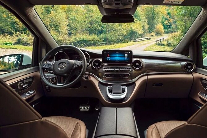 Arrival Transfer Munich Train Station to Munich by Luxury Van - Price and Value, Why $71.69 Can Add Up in Your Favor