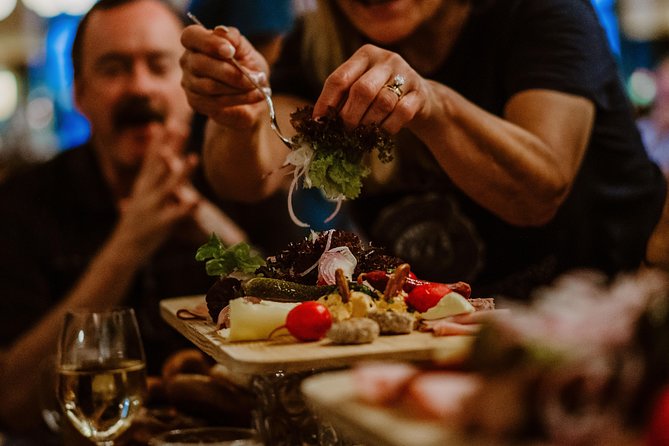 Bavarian Beer and Food Evening Tour in Munich - The Hackerhaus Dinner: Your Main Food Payoff in Bavarian Comfort Territory