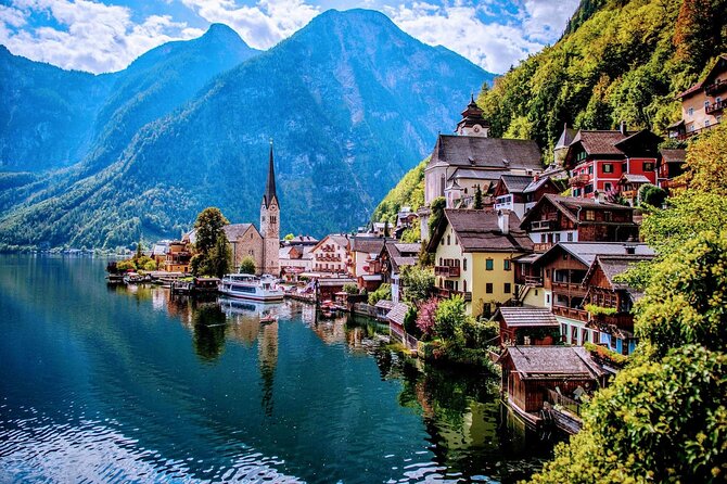 Comfort Mini-Van & Professional and FRiENDLY Guide: CUSTOMIZED 1-DAY TOUR from Munich - A private minibus day that feels like you hired a local driver