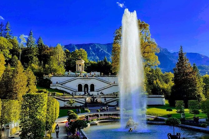 Comfort Mini-Van & Professional and FRiENDLY Guide: CUSTOMIZED 1-DAY TOUR from Munich - Zugspitze and the Alpine loop: big views, mixed pacing