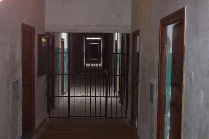 Dachau Concentration Camp Memorial Tour with Train from Munich - A 5-hour Dachau visit from Munich, structured for understanding