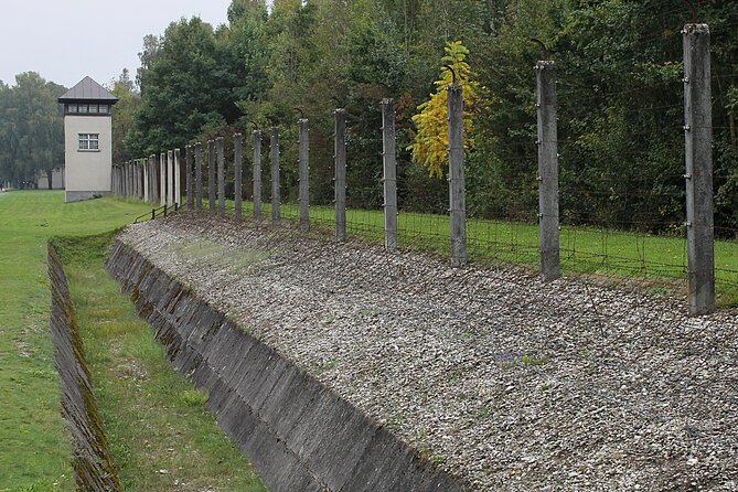 Dachau Small-Group Half-Day Tour from Munich By Train - Small-Group Size: Why 20 People Feels Different