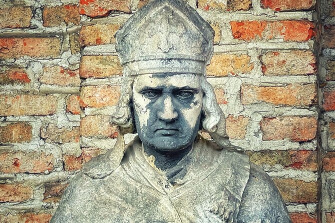 Death and Chocolate: Walking Tour of Munich's Old South Cemetery - Price and timing, how to judge the value in Munich
