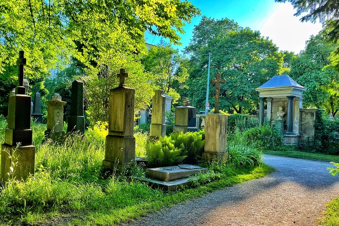 Death and Chocolate: Walking Tour of Munich's Old South Cemetery - Sendlinger Tor and the name Devils Gate