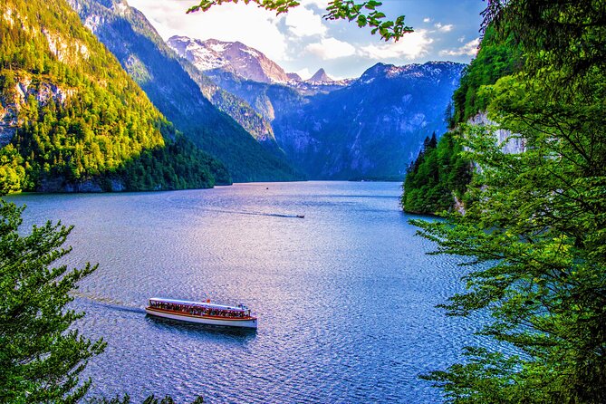 Eagle's Nest, Lake Königssee and 'Fuehrer Headquarters' Private Tour from Munich - The minivan pickup at 7:30, and why comfort is not a small detail