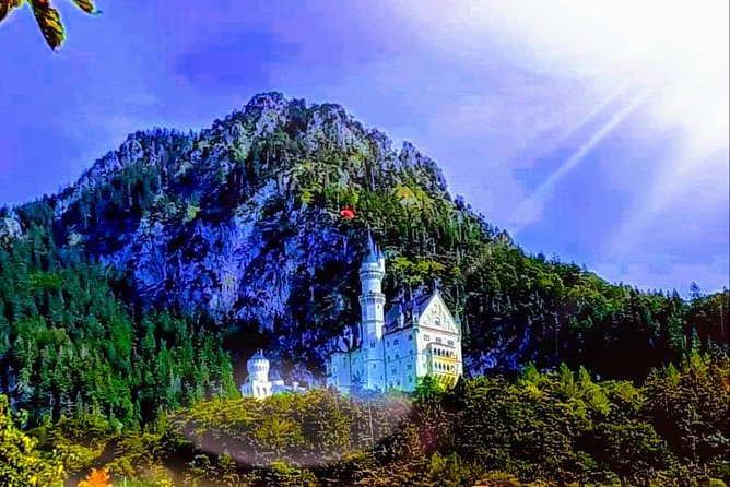 EXCLUSIVE 3 Royal Castle SKIP-THE LINE Tour of Neuschwanstein + Linderhof + Hohenschwangau from Munich - Starnberger See: A 10-Minute Reset and Ludwig II Context