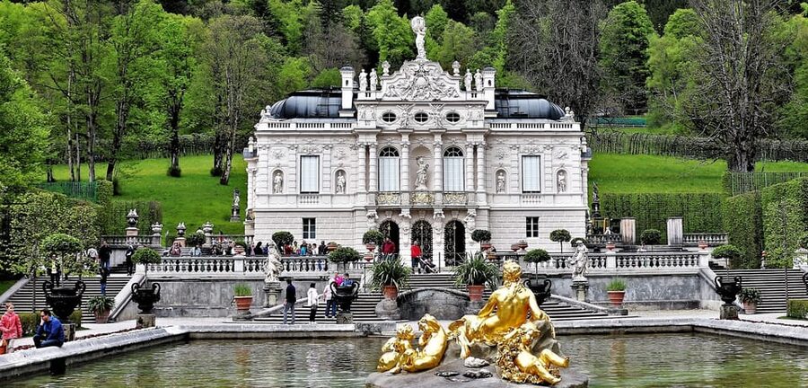 From Füssen: Neuschwanstein & Linderhof Castles Private Tour - Price and what $471 per person buys you in real time