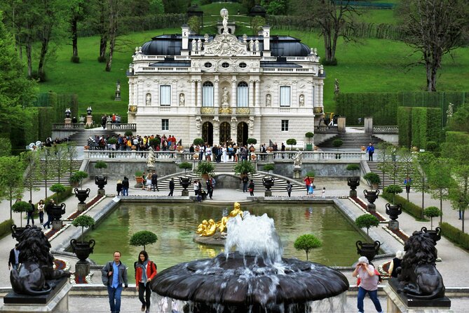 From Munich: Neuschwanstein Castle and Linderhof Private Tour - Oberammergau: when you only have 90 minutes, make it count