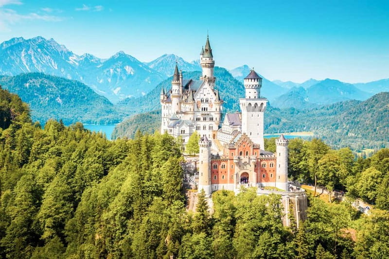 From Munich: Premium Neuschwanstein Castle & Linderhof Tour - Luxury bus comfort makes the whole day easier
