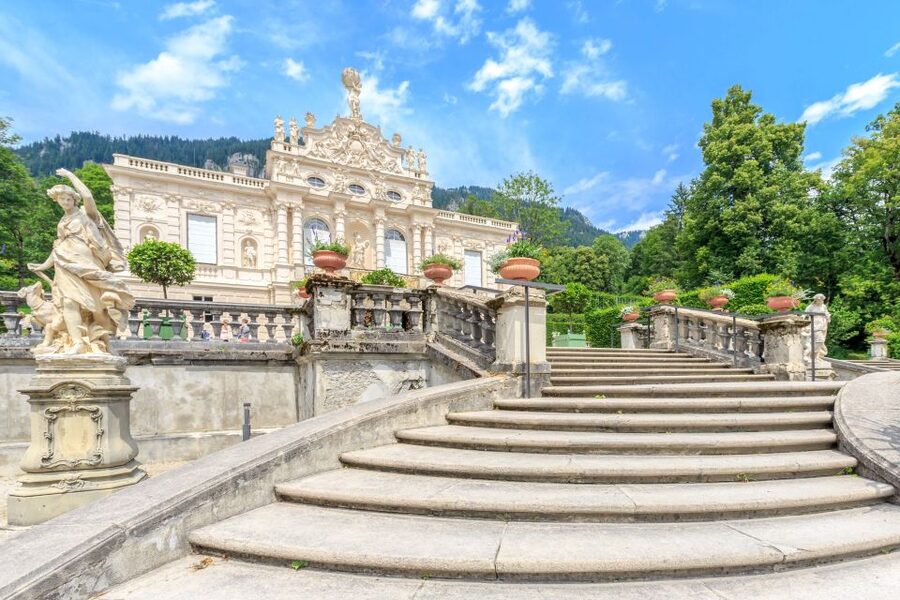 From Munich: Trip to Neuschwanstein & Linderhof in Spanish - Who this tour suits, and who should skip it