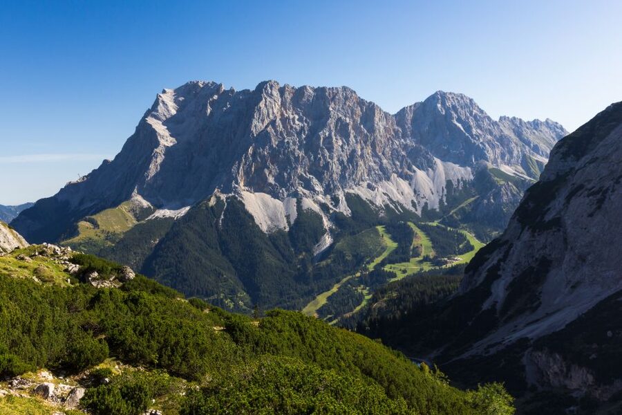 From Munich: Zugspitze Mountain Van Tour with Garmisch Town - Guides and pacing, why small-group matters on a big mountain day