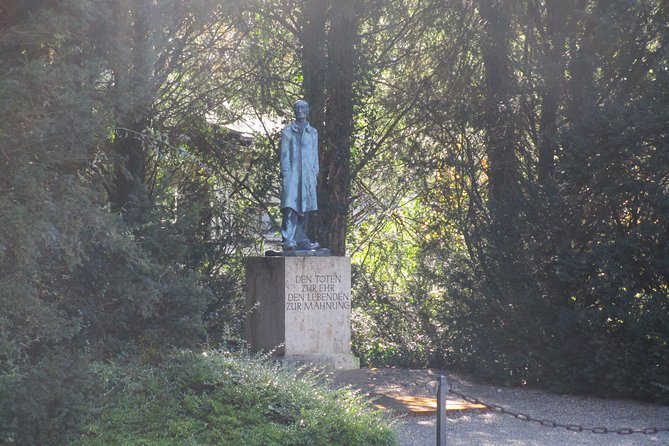 Half-Day Private Dachau Concentration Camp Tour From Munich - Why a licensed English guide matters at Dachau