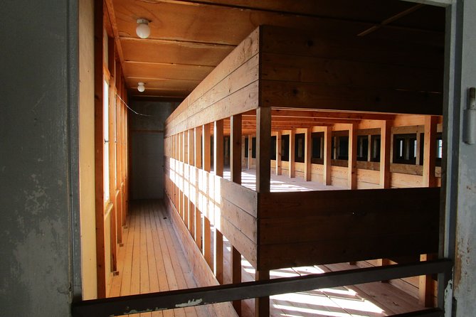 Half-Day Private Dachau Concentration Camp Tour From Munich - How the Munich meeting works (Marienplatz and pickup within 5 km)