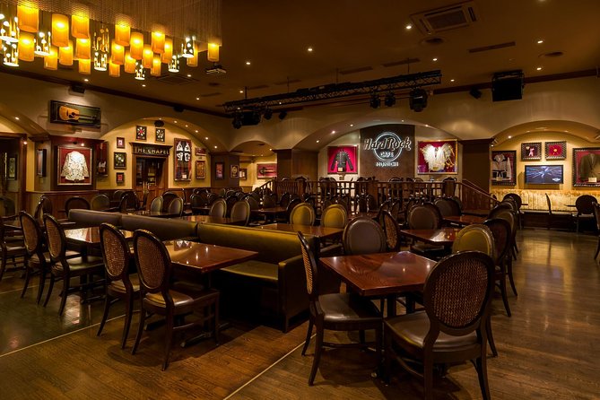 Hard Rock Cafe Munich with Set Lunch or Dinner - The Two Menu Tracks: Acoustic 2-Course vs Electric 3-Course