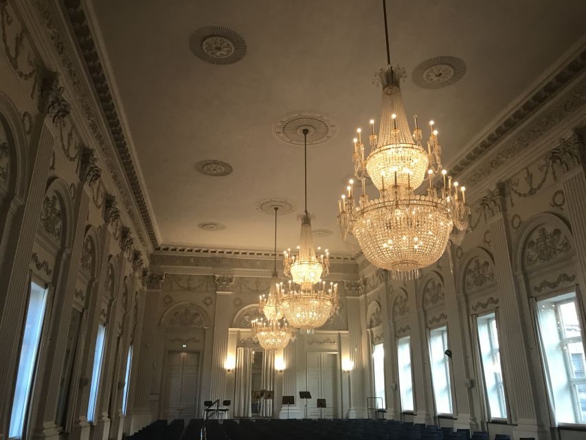 Master Concert in the Max-Joseph Hall in Munich - Getting Seated in the Residenz: Small Steps That Prevent Big Stress