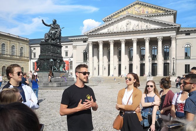 Mini Classic Bike Tour @ 4pm incl. Beer Garden & Surfers 2,5 hrs - Haus der Kunst and Isartor to close the loop