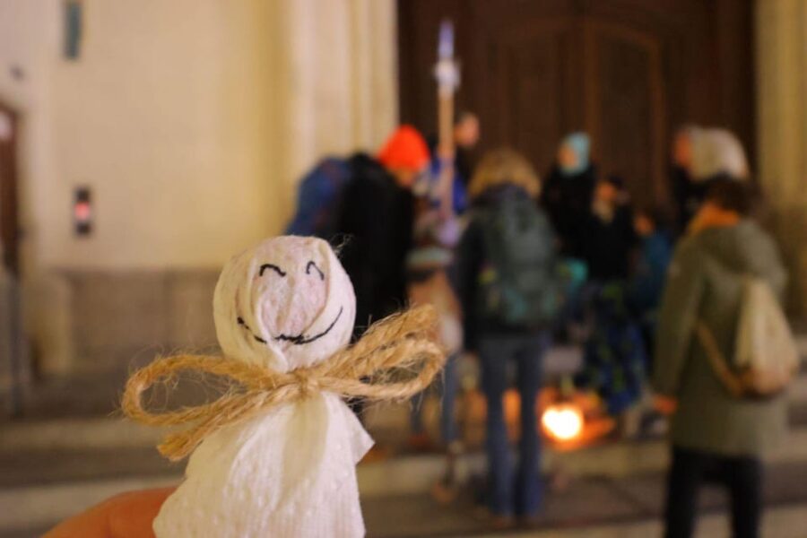 München: Der Nachtwächter für Kinder - Führung auf Deutsch - Night Watchman Peter, why kids stay engaged