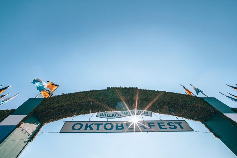München: Oktoberfest Experience and Lunch in Tent - A 210-minute Oktoberfest strategy that saves you from chaos