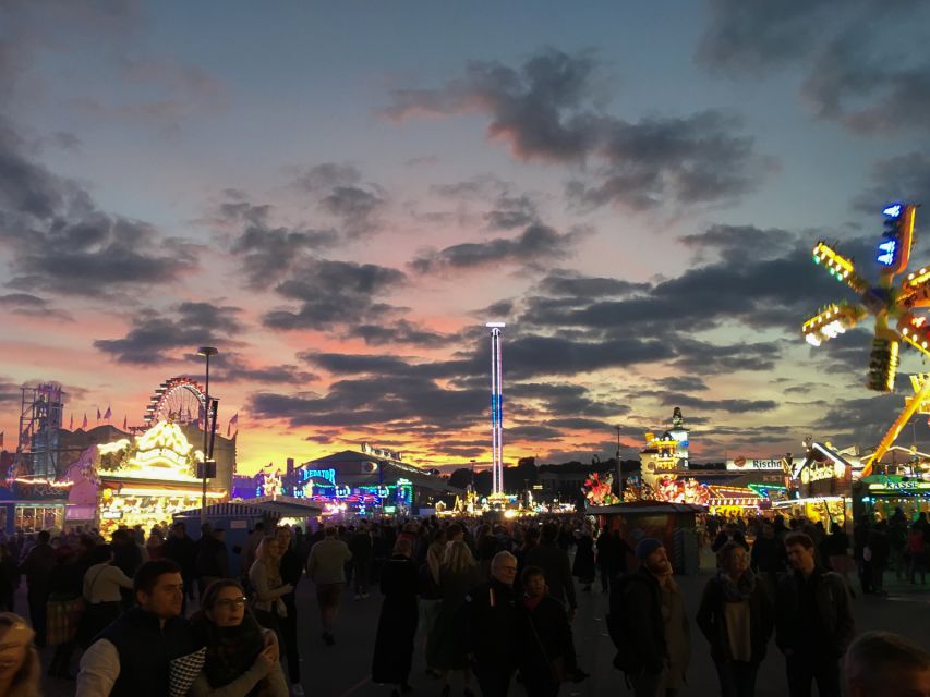 München: Oktoberfest Experience and Lunch in Tent - Getting started at Goetheplatz 1, before the crowds hit
