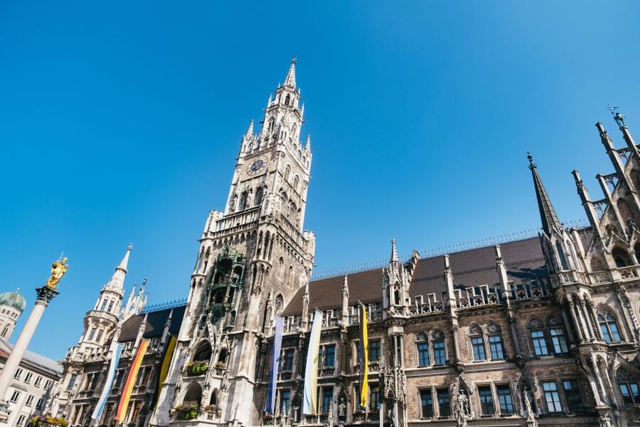 Munich 3-Hour Guided Bike Tour - Hofbräuhaus Atmosphere, and Why the Beer-Hall Stop Makes Sense