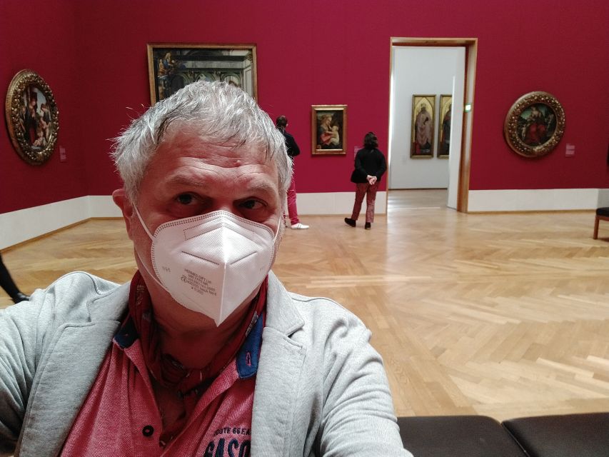 Munich: Alte Pinakothek Skip-the-Line & Guided Walking Tour - Timing, pacing, and group size in a 2 hour museum window