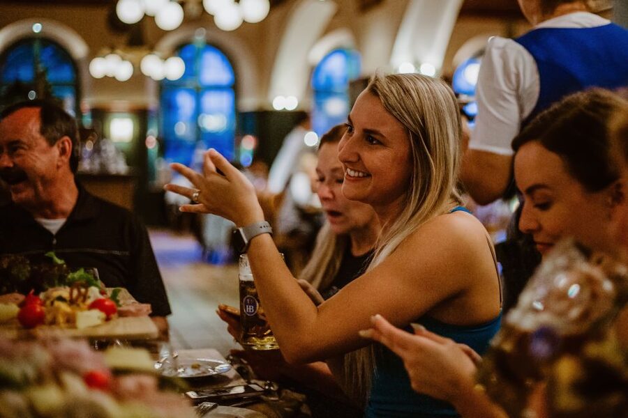 Munich: Beer and Food Tour with Dinner & Oktoberfest Museum - Meeting at Radius Tours and how the first hours set the tone