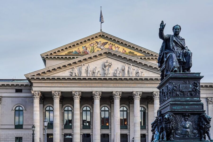 Munich: Beer Stories Guided Segway Tour - What the 10-person group size changes for you