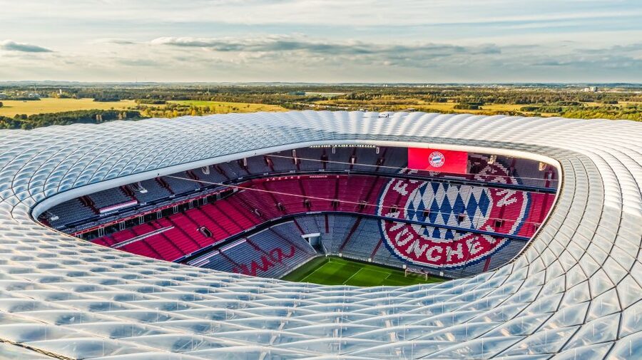 Munich: City Bus Tour & FC Bayern Munich Allianz Arena Tour - Munich sightseeing, guided in two languages