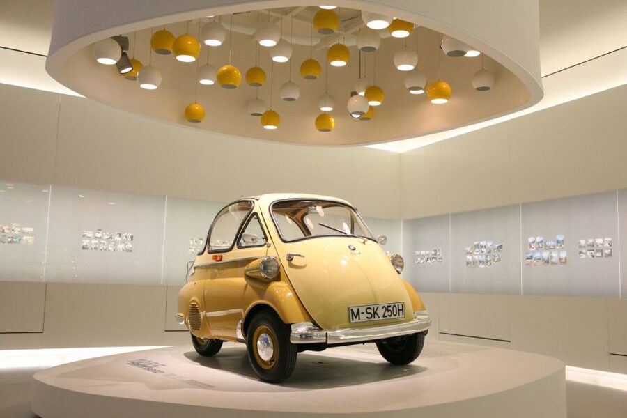 Munich: City Pass 45+ Top Attractions and Public Transport - Optional public transport: inner city ticket or Area M-6
