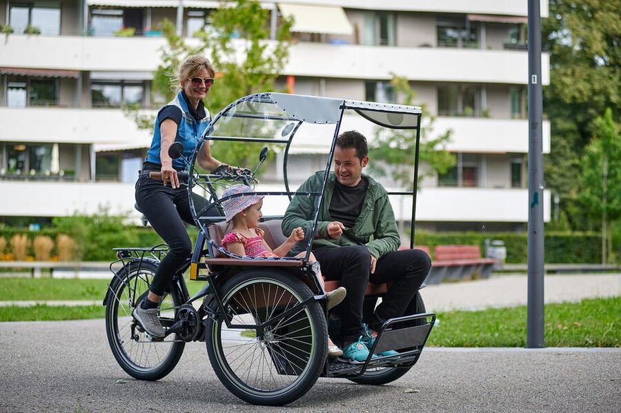 Munich: Day-rent rickshaw and explore Munich yourself - How the 15-Minute Instruction Actually Helps You