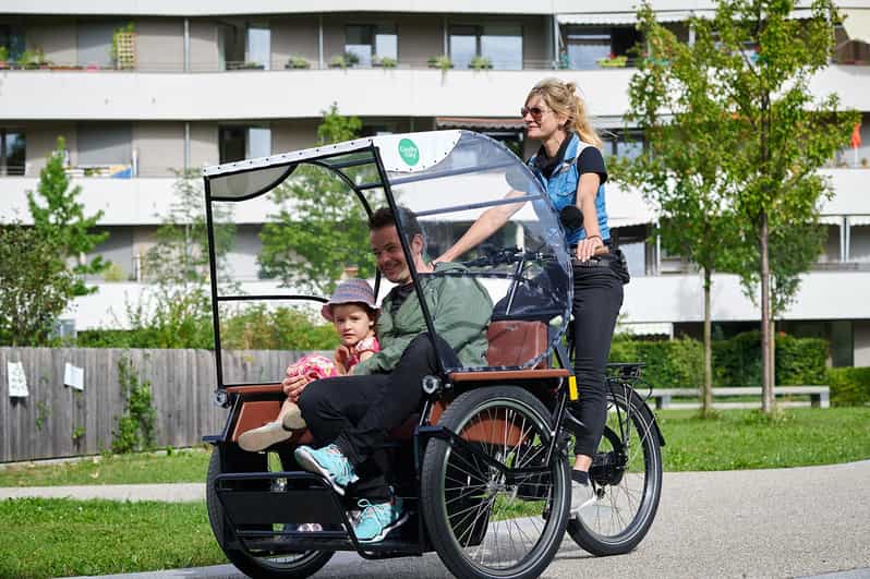 Munich: Day-rent rickshaw and explore Munich yourself - Seating Capacity: Adults, Kids, and Mixed Groups