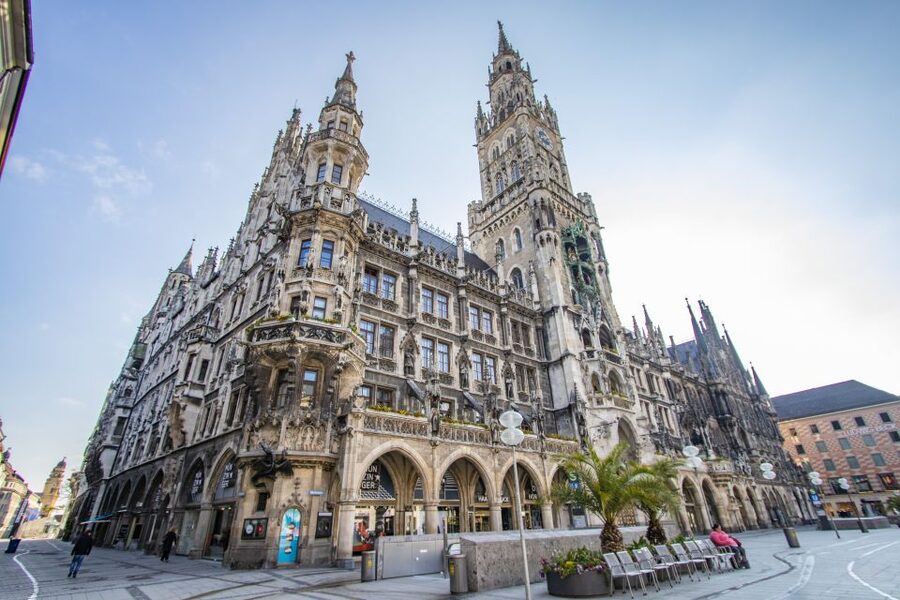 Munich: Express Walk with a Local in 90 minutes - Why a 90-Minute Express Walk Beats DIY