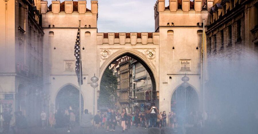 Munich - Illuminati & other Secret Societies, Tour in German - From Karlstor archway to a walking clue map