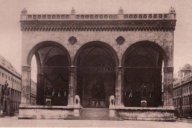Munich in the 3rd Reich and WW2 private walking tour - From Isar Gate to Odeonsplatz: where your walk actually starts and ends