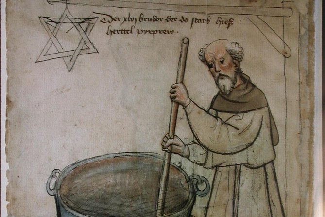 Munich Macabre Group Walking Tour - Alter Hof: Wittelsbach power, murder, Talhoffer sword theory, and 1944 finds