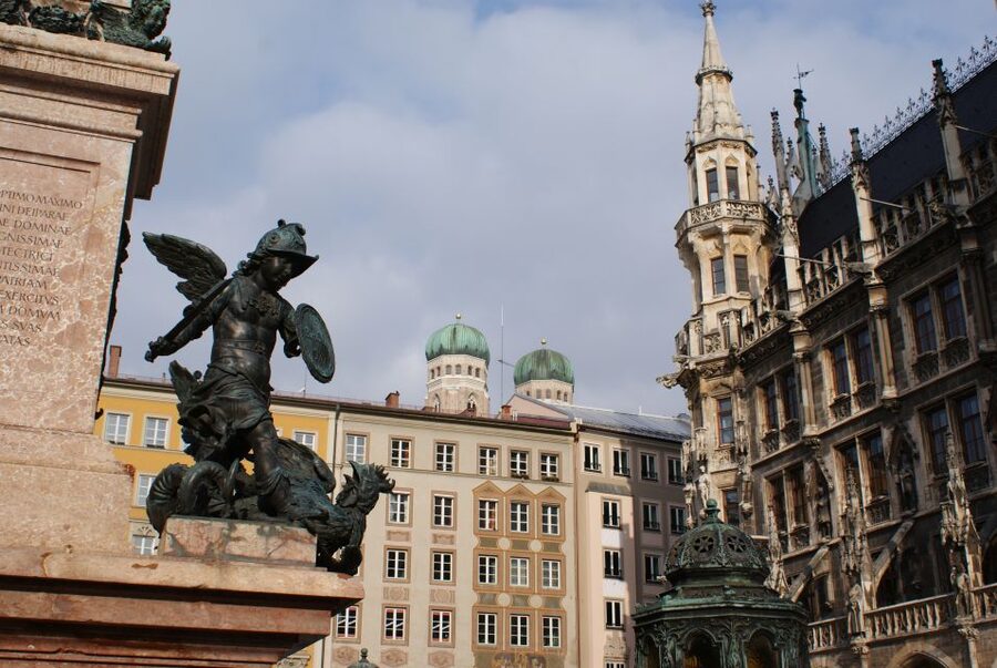 Munich: Nazi History 2-Hour Small Group Walking Tour - The Guide Matters: Alun Evans Keeps It Human, Clear, and Respectful