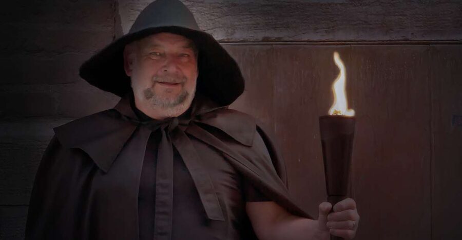 Munich: Night Watchman Torch Tour in German - Night Watchman Legends Start at Spielzeugmuseum