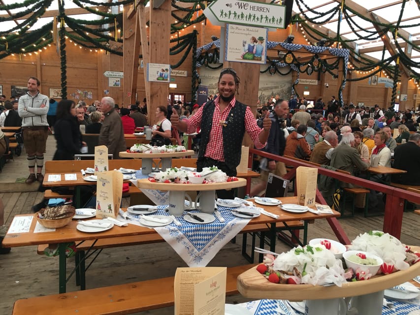 Munich Oktoberfest All-Inclusive Tour - Food variety: chicken plus a real vegetarian alternative