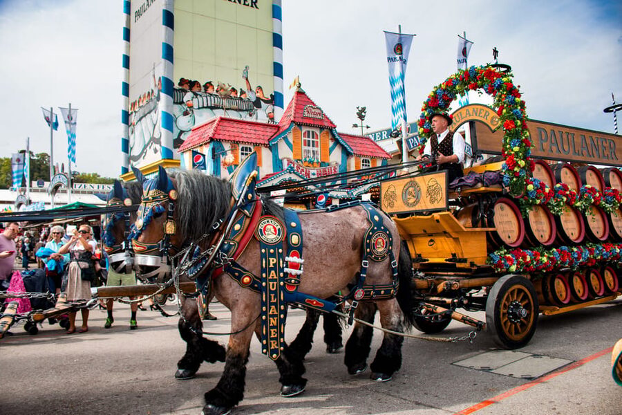 Munich: Oktoberfest Tour with Tent Reservation, Food & Beer - Value check: why the $210 price can make sense for Oktoberfest day planning