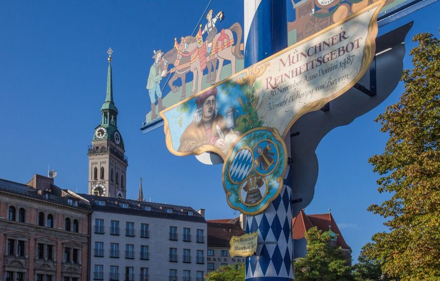 Munich: Old Town Guided Walking Tour - Frauenkirche: the landmark you notice, with context you keep