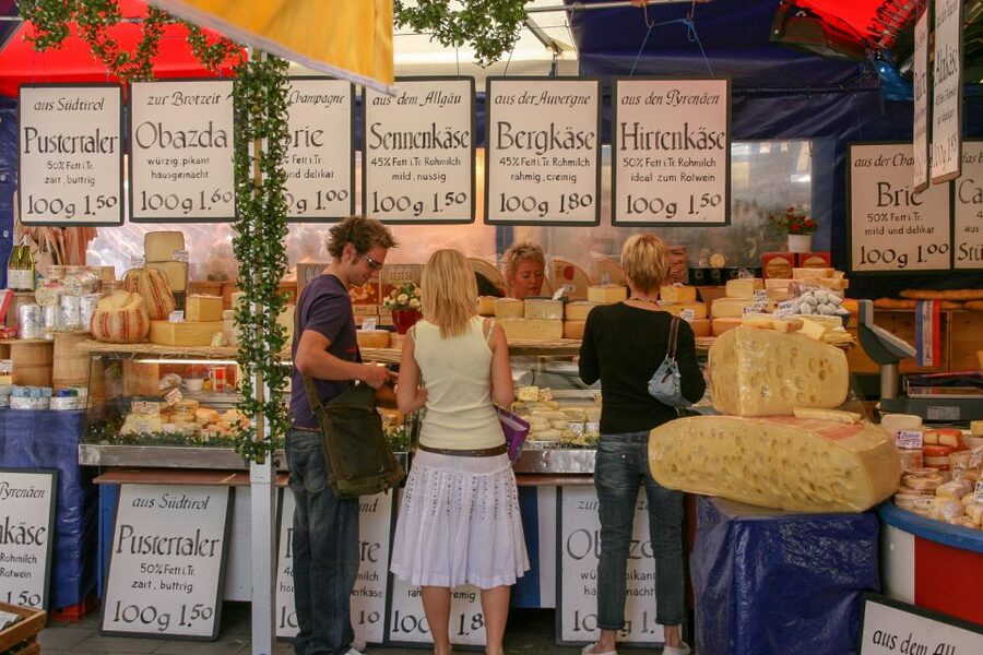 Munich: Old Town & Viktualienmarkt City Walk in German - Price and value: is $23 for 1.5 hours worth it?
