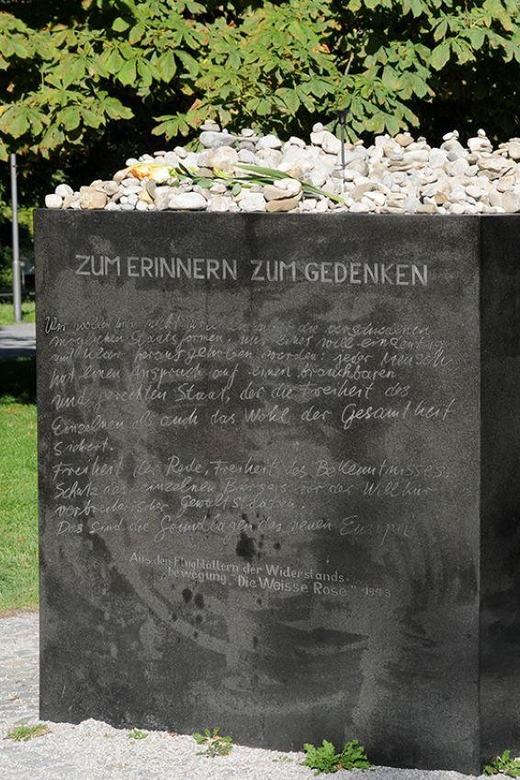 Munich: Private or Group Third Reich and WWII Walking Tour - Beer halls, early speeches, and the moment the coup failed