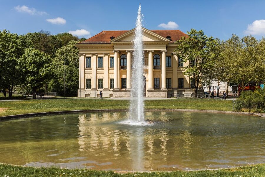 Munich: Private Personalized Walking Tour with a Local Host - Who should book this private Munich walking tour