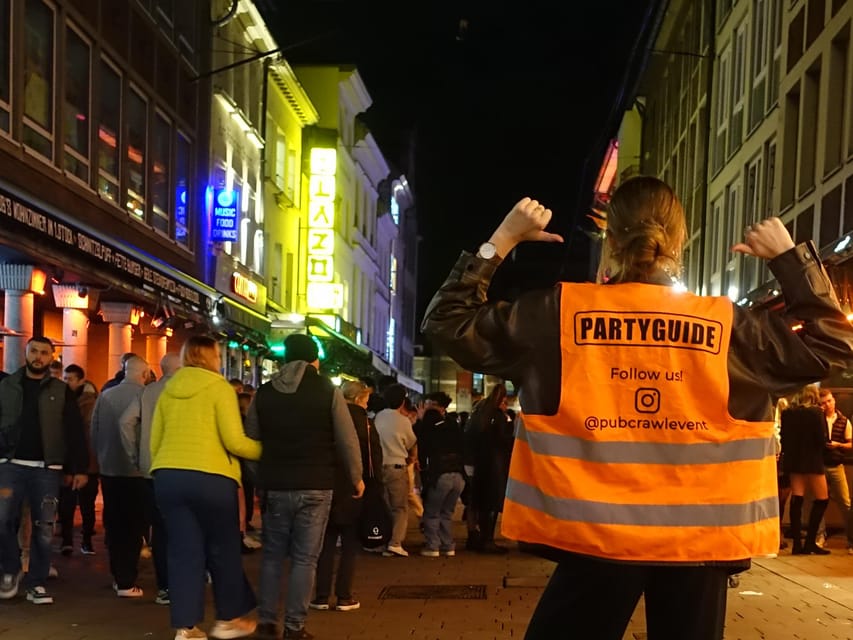 Munich: Private pub crawl with insider-guide & free shots - Free shots and anti-hangover powder: helpful, but don’t treat it as magic